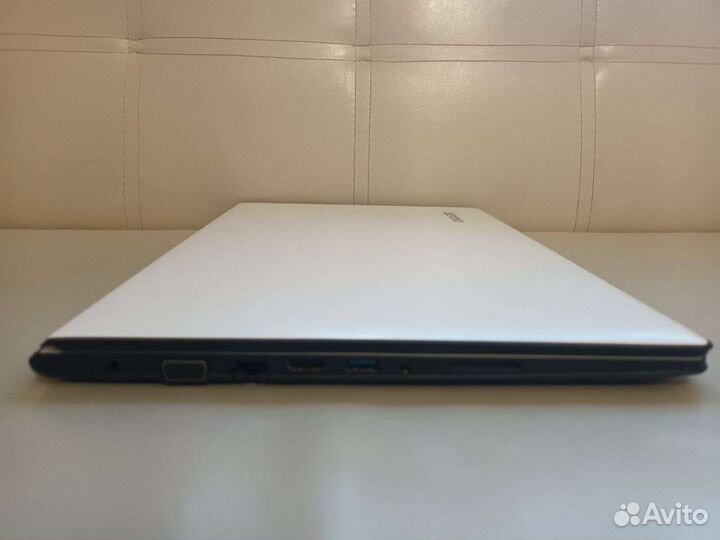 Lenovo i5-6200/8GB/1TB/GeForce940