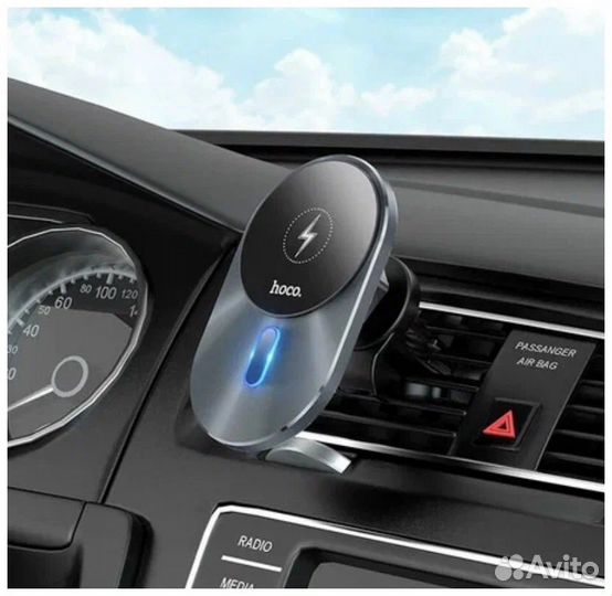 Авто-держатель с беспроводной зарядкой MagSafe