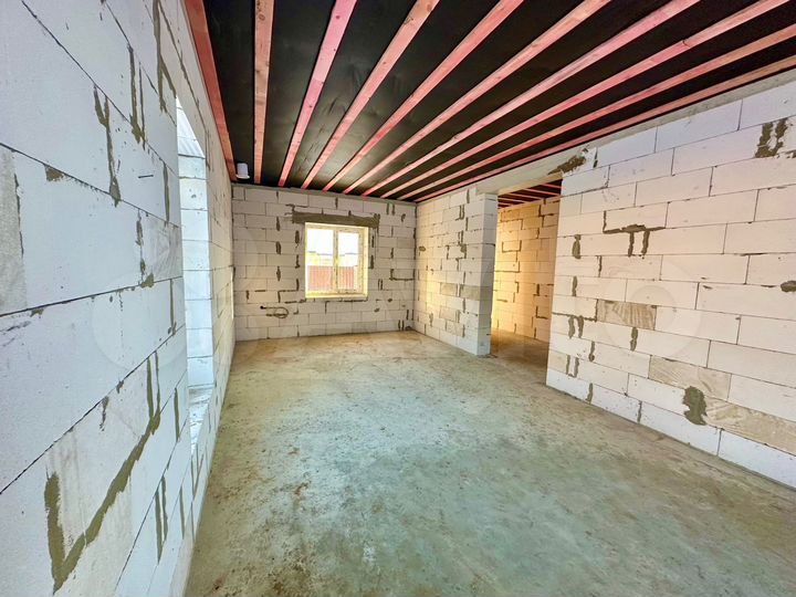 Коттедж 100 м² на участке 6 сот.