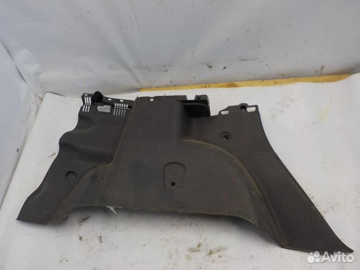 Обшивка багажника левая Renault Duster