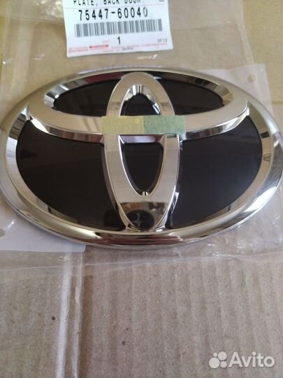 Эмблема LC Prado 150 75447-60040