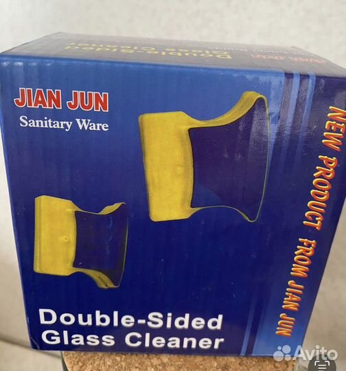 Магнитная щетка для мытья окон