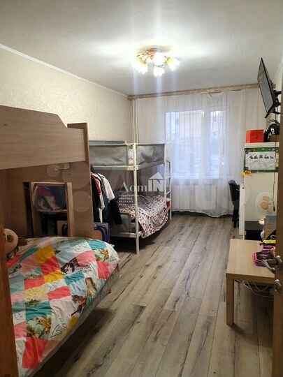 3-к. квартира, 81,3 м², 1/10 эт.