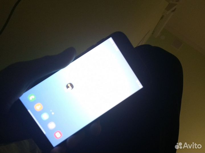 Samsung Galaxy J7 (2016), 2/16 ГБ