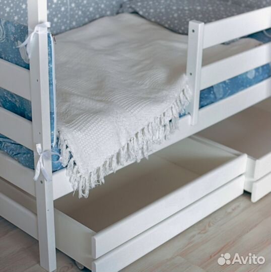 Детская кровать натуральный массив