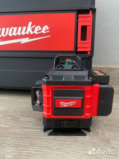 Лазерный уровень нивелир Millwoukee 4D 16 уровней