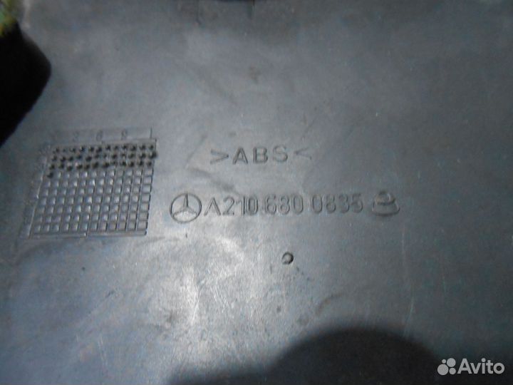 Накладка на порог задняя Mercedes W210