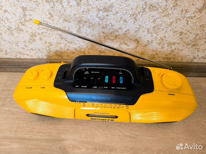 Винтажная магнитола Sony Sports CFS-903L