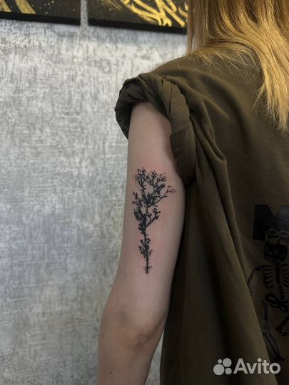 Татуировка в студии