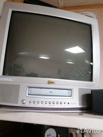 Телевизор видеодвойка LG