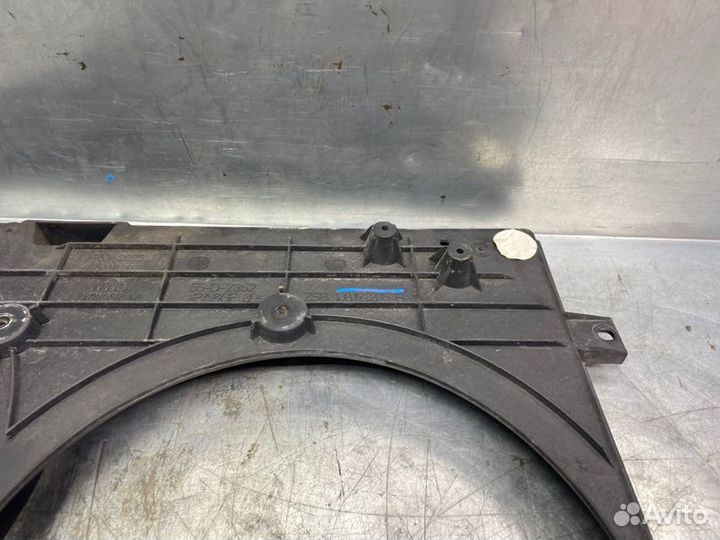 Диффузор вентилятора Volkswagen Bora 1997-2005