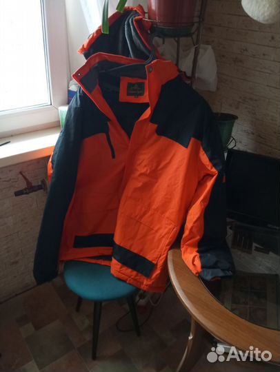 Горнолыжная куртка