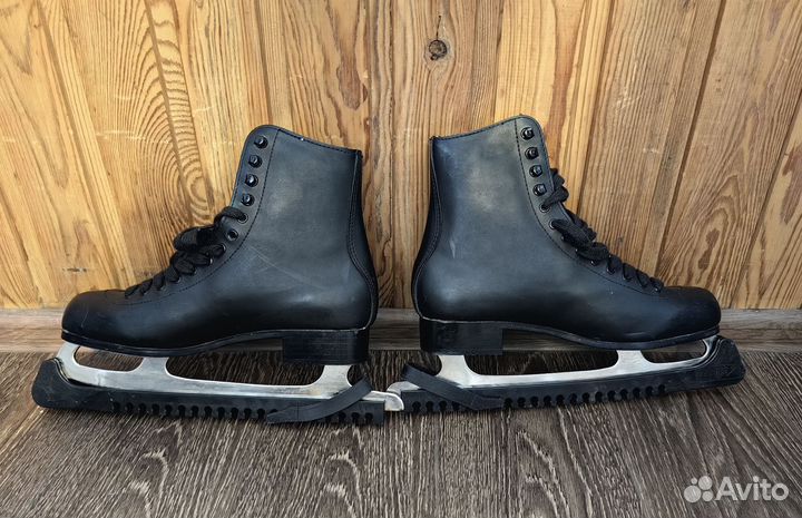 Коньки фигурные, р. 42