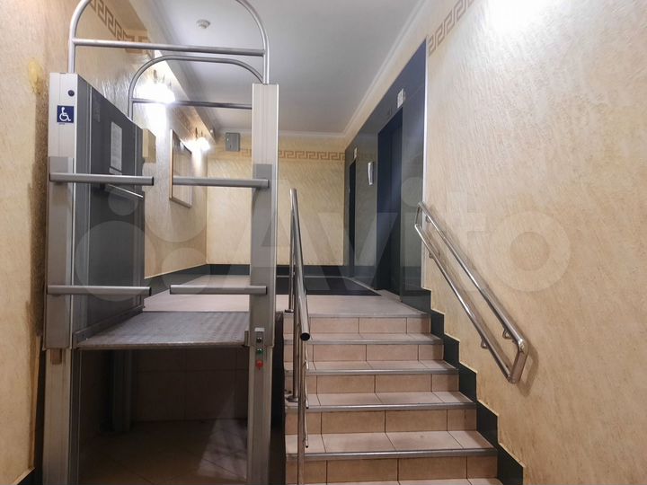 3-к. квартира, 100 м², 10/17 эт.