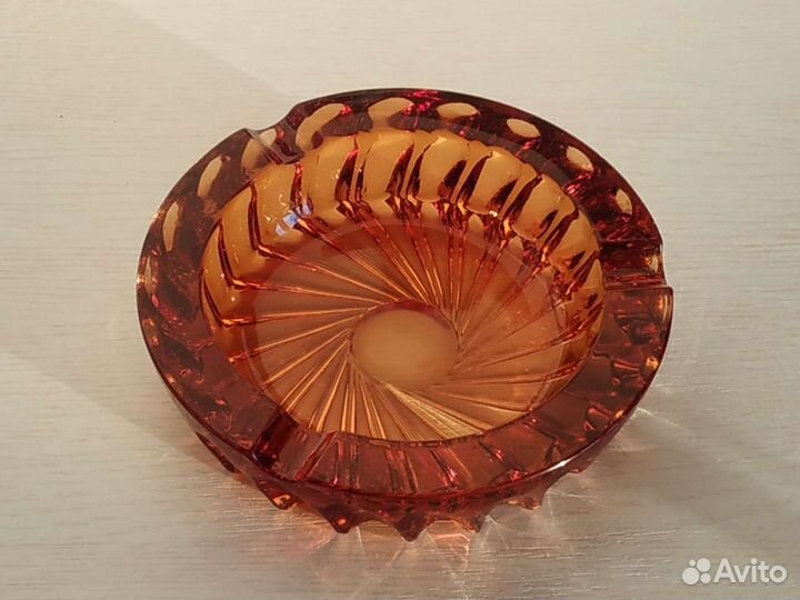 Пепельница цветное стекло. Винтаж