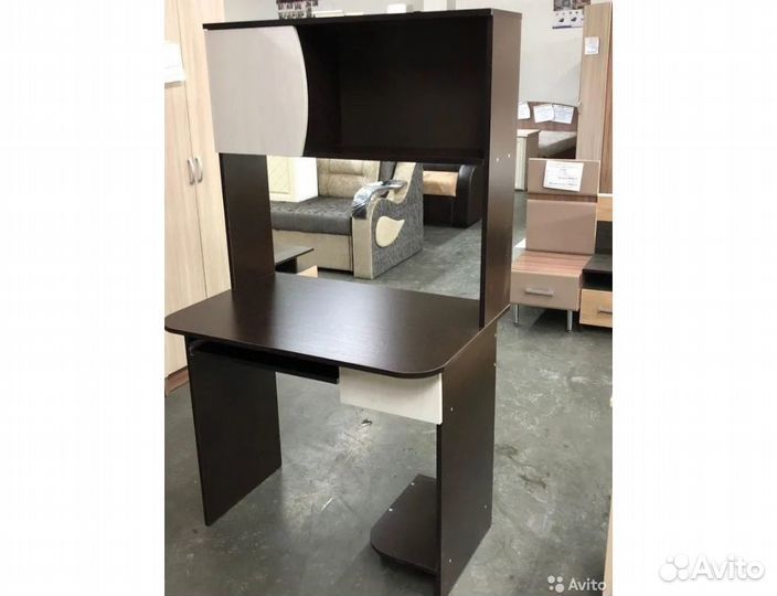 Компьютерный стол, новый