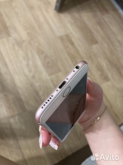 Телефон iPhone