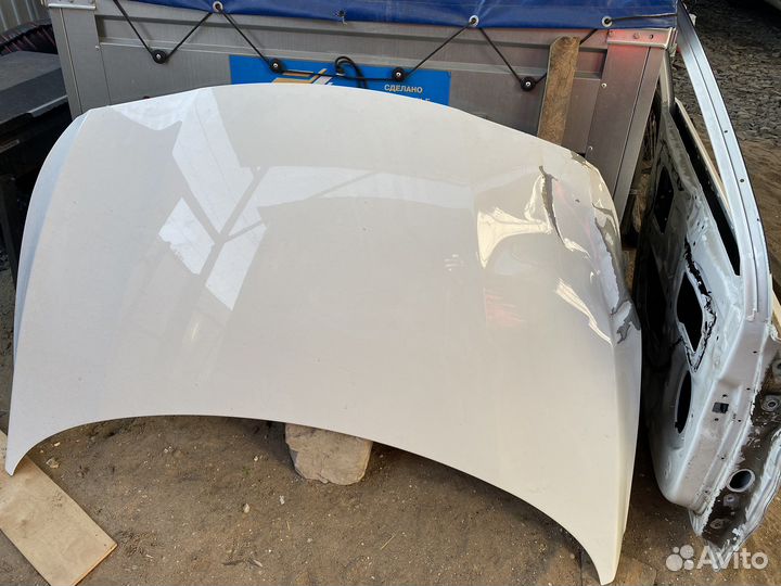 Hyundai solaris дверь