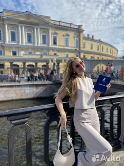 Преподаватель английского языка