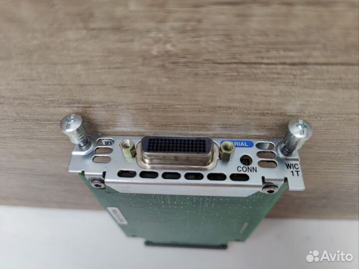 Модуль Cisco WIC-1T