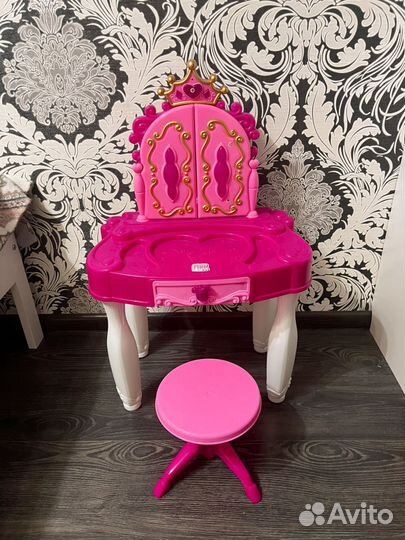 Туалетный столик с зеркалом детский