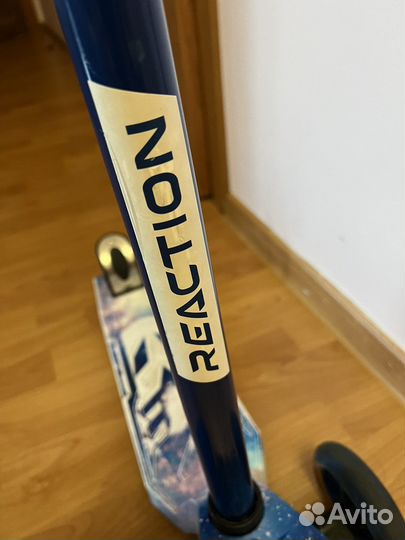 Самокат детский трехколесный, светящиеся бу