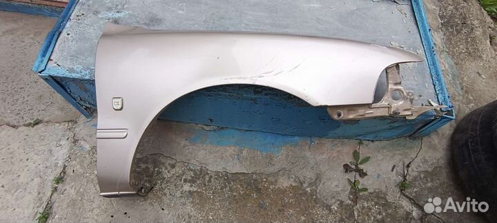 Тойота спринтер 100,AE100,крыло переднее правое