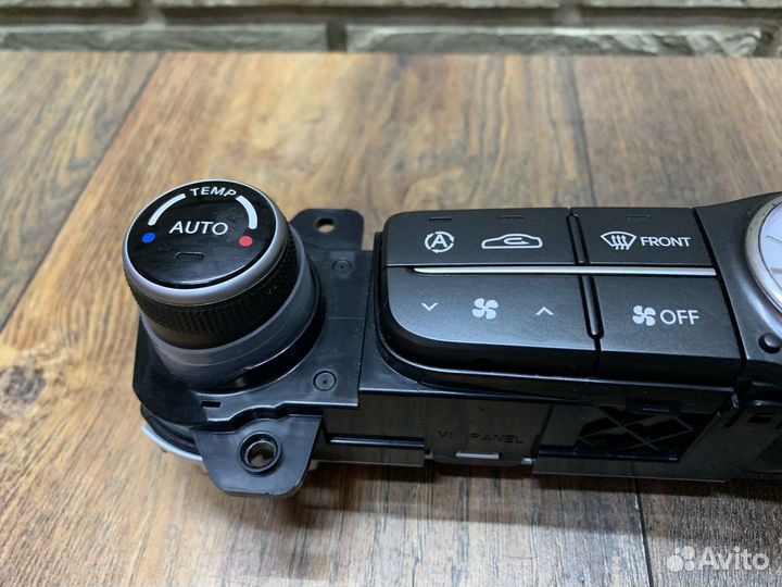 Hyundai Equus Блок управления климат. установкой