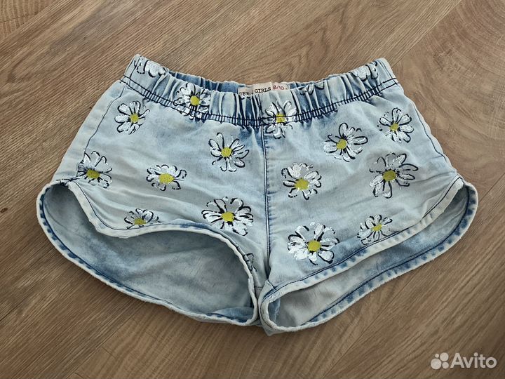 Шорты для девочки 140 с ромашками