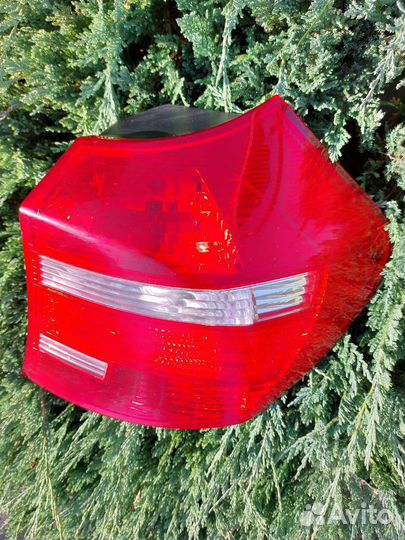 Задний правый фонарь bmw e87