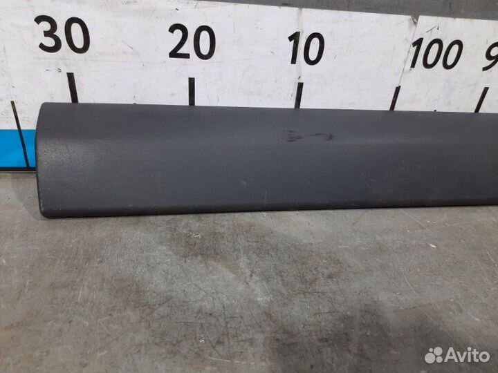 Накладка двери передней правой LADA Largus