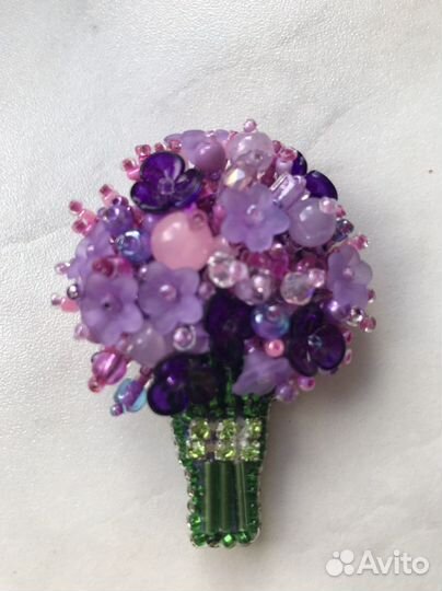 Брошь из бисера