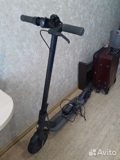 Самокат mi electric scooter essential