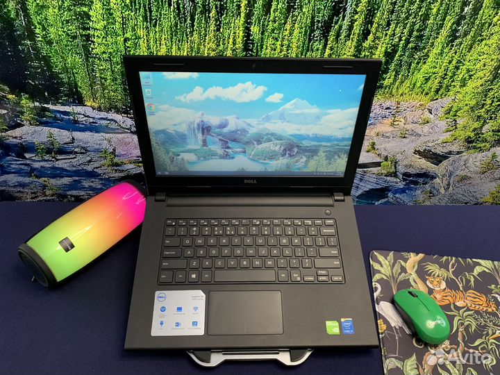 Компактный ультрабук Dell на Intel Core i5