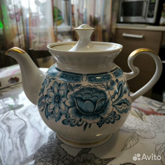 Заварочный чайник и маслёнка фарфор