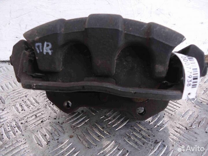 Суппорт передний правый Mercedes GLK X204