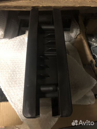 Запчасти для секционных ворот и рольставней