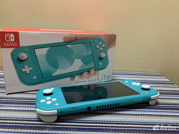 Игровая приставка Nintendo Switch Lite 32GB