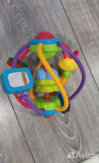 Развивающие игрушки,погремушки,каталка