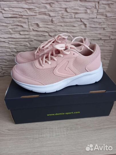 Кроссовки Demix 40