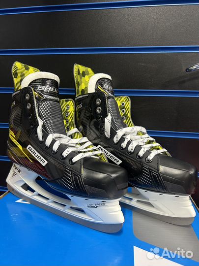 Коньки хоккейные Bauer Supreme M3 INT