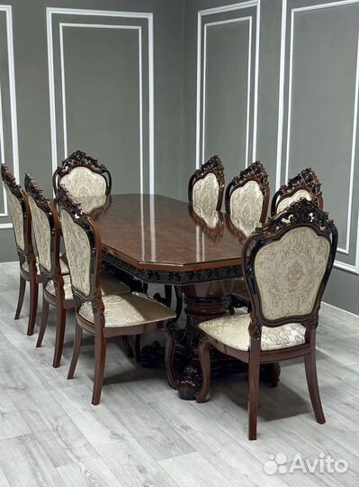 Столы и стулья. Комплект