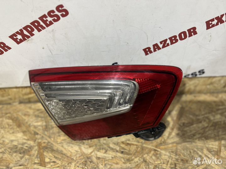 Фонарь задний внутренний левый Ford Mondeo IV 4