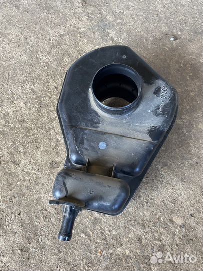 Резонатор воздушного фильтра Nissan Murano Z50