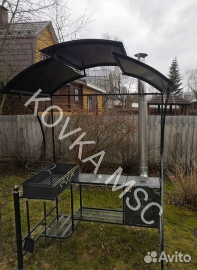 Мангал с крышей