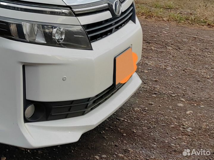 Toyota Voxy 1.8 CVT, 2014, 145 000 км