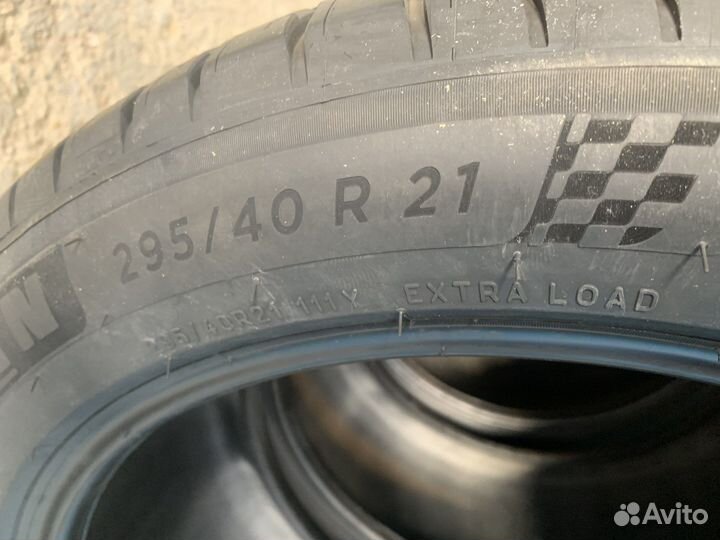 Michelin Pilot Sport 4 SUV 295/40 R21 111Y
