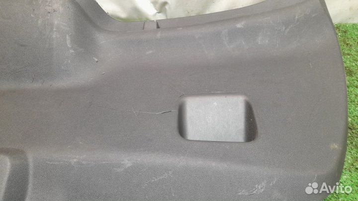 Обшивка крышки багажника Citroen C4 5D 1.6 110