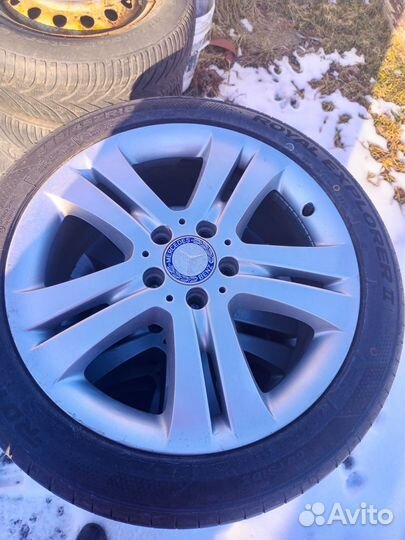 Royal Black Royal Explorer II 235/45 R18