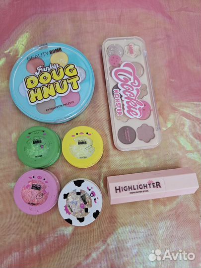 Набор косметики BeautyBomb